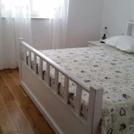 Appartamento Rustica St - Two-bedroom With Balcony And Shared Pool Prizemlje *