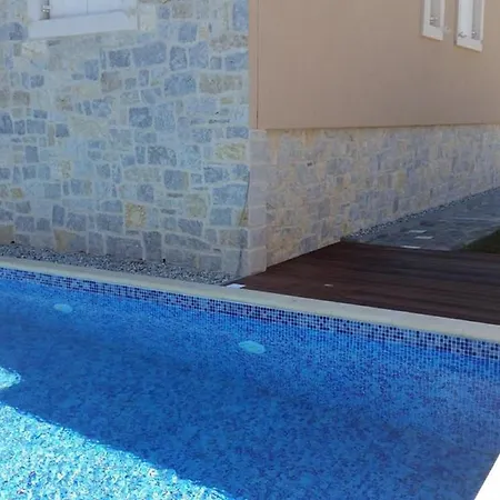 Rustica St - Two-bedroom With Balcony And Shared Pool Prizemlje Zadar