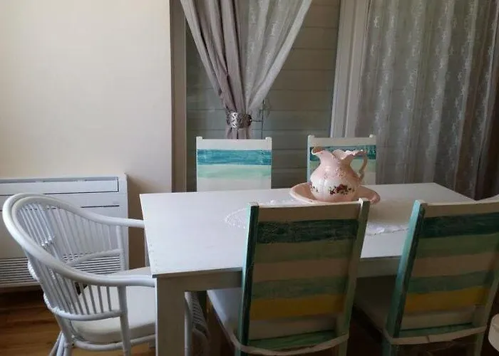 Rustica St - Two-bedroom With Balcony And Shared Pool Prizemlje