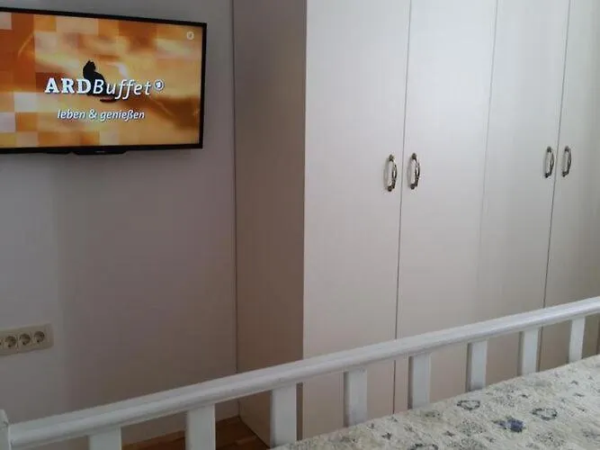 Rustica St - Two-bedroom With Balcony And Shared Pool Prizemlje Apartment